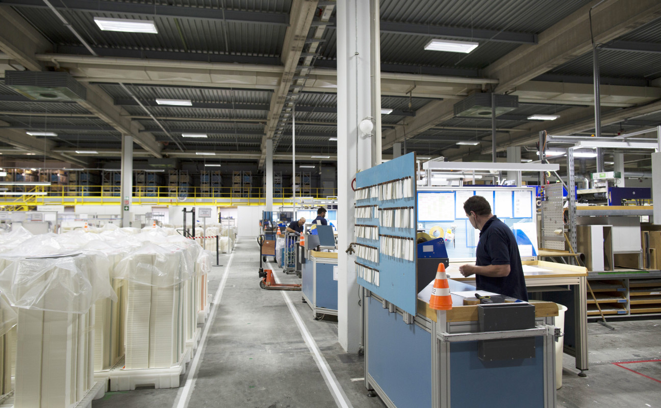 VKS Estampaciones Metálicas · Estampación Metálica para Fabricación Industrial de Piezas a Medida en València